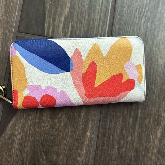 Fossil Sydney Leather Wristlet Leaf Print Zip Around Wallet - Picture 2 of 6